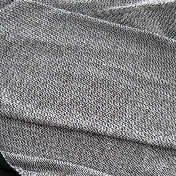 Lululemon Vinyasa Scarf in Herringbone - Picture 4 of 7